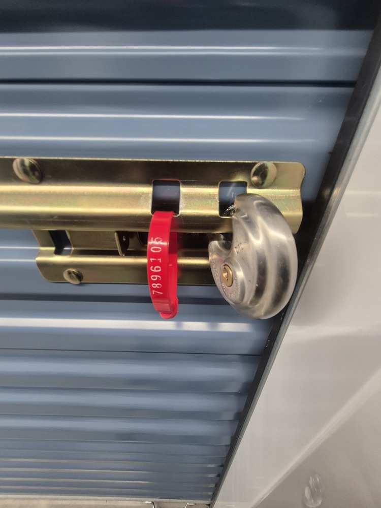 Self Stor - Toronto West  auction IB-6942 10