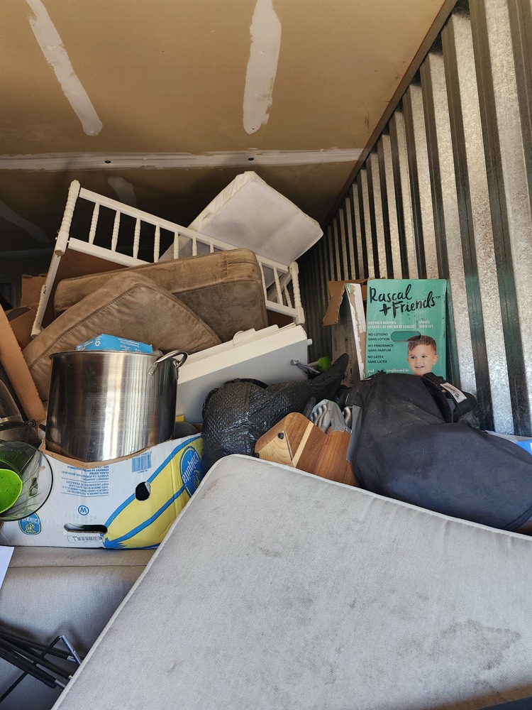 Space at Hand Paris  auction IB-9814 20