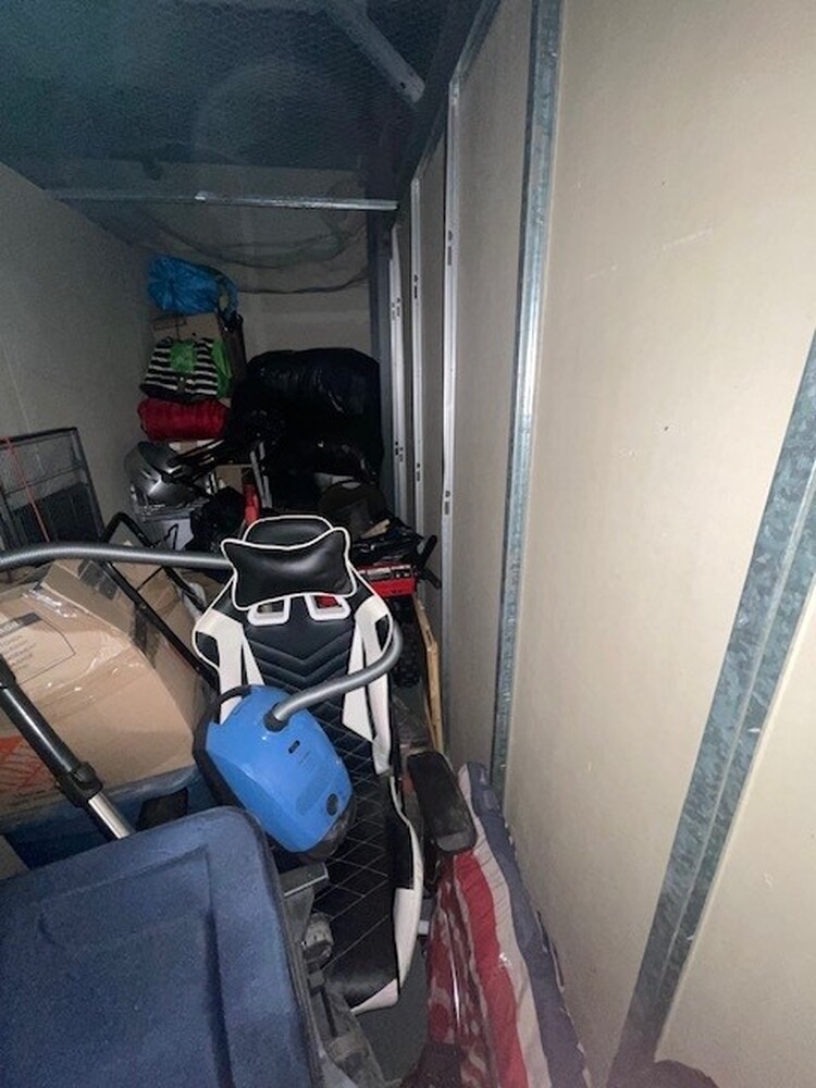 L151 - Access Storage - 835 York Mills, Don Mills -   auction IB-7011 40