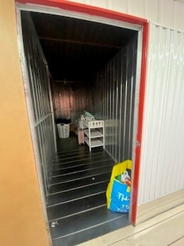 L151 - Access Storage - 835 York Mills, Don Mills -   auction IB-9387 20