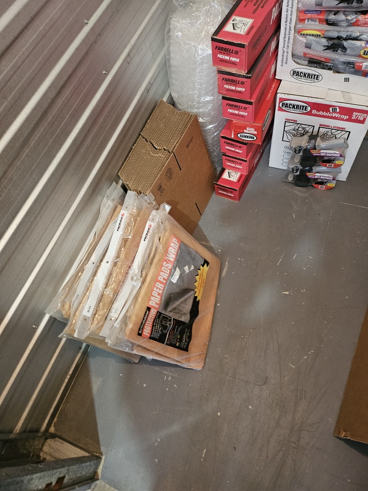 3035 - StorageMart Belleville  auction IB-7068