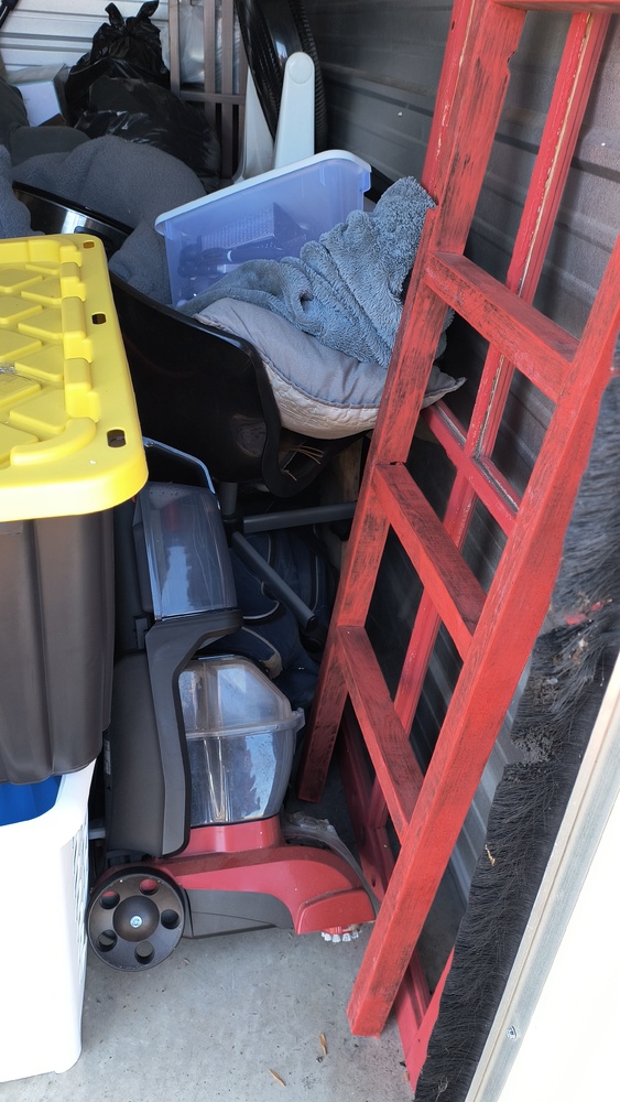 2570 - StorageMart  Westside Dr W  auction IB-6401 20