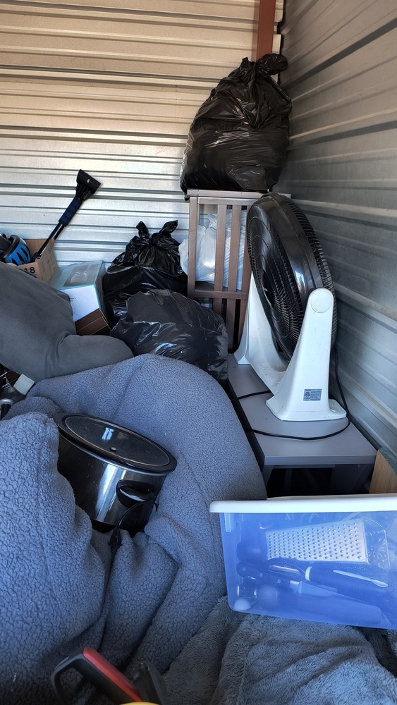 2570 - StorageMart  Westside Dr W  auction IB-6401 30