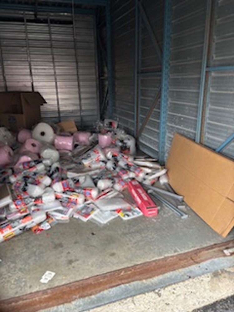 3106 - StorageMart St-Hubert  auction IB-3894 10