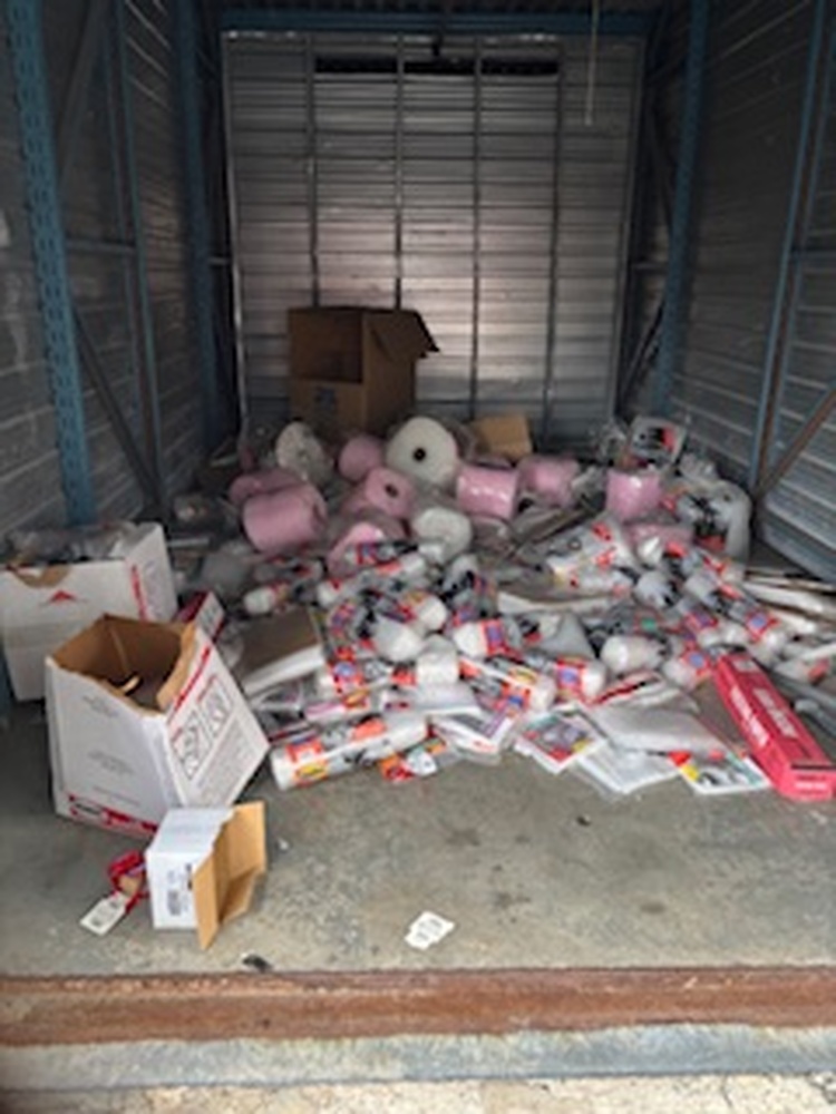 3106 - StorageMart St-Hubert  auction IB-3894