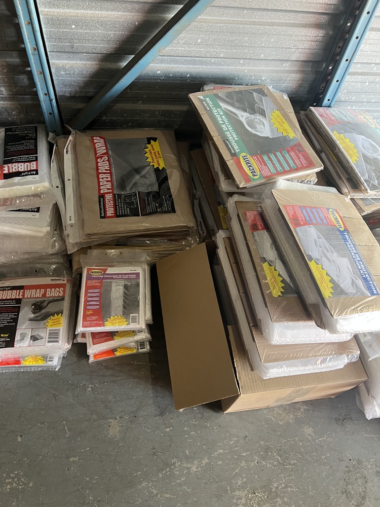 3106 - StorageMart St-Hubert  auction IB-3894