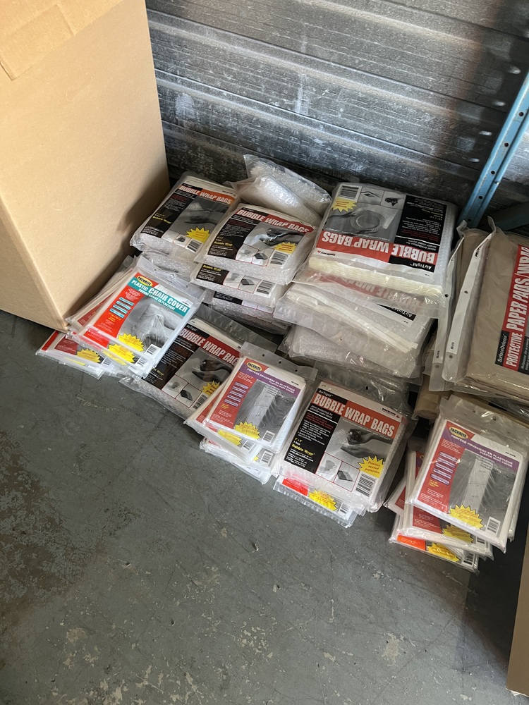 3106 - StorageMart St-Hubert  auction IB-3894 40