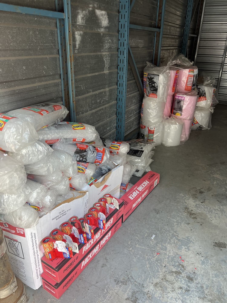 3106 - StorageMart St-Hubert  auction IB-3894 50