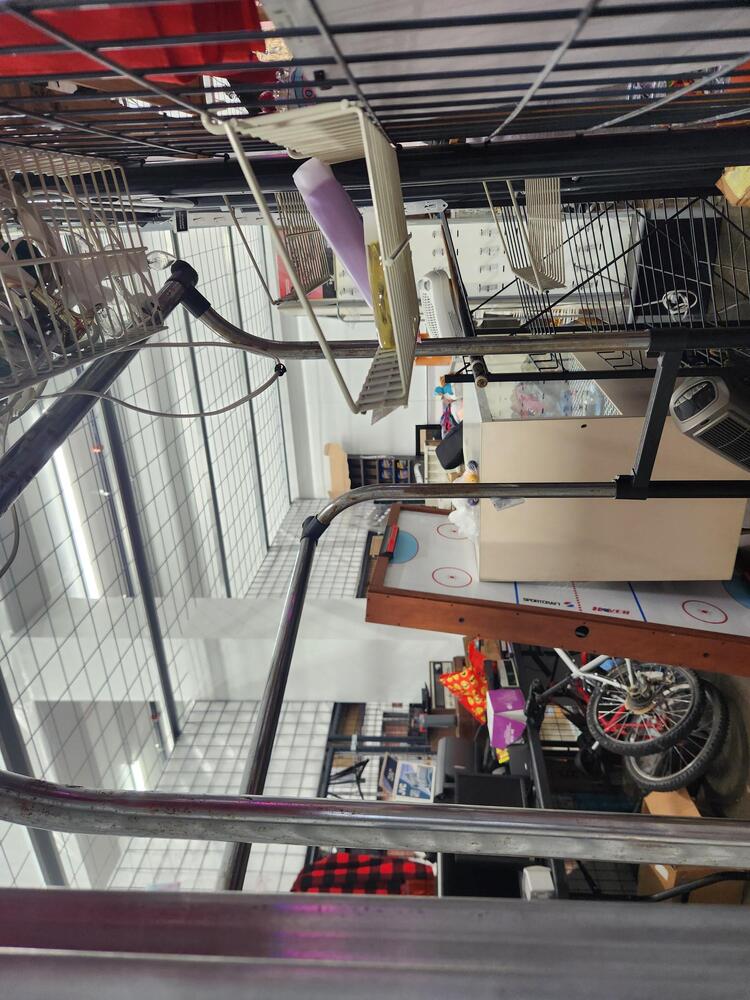 Rossi`s Flea Market - North Versailles  auction IB-4938 30