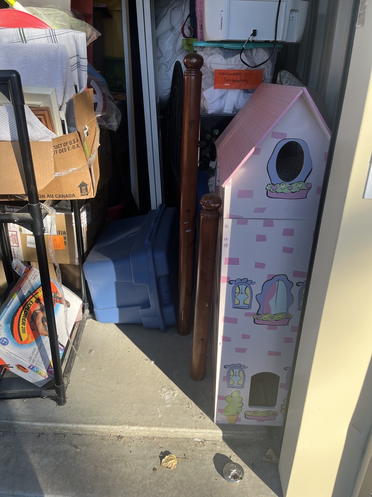 2550 - StorageMart 15th St  auction IB-6155 60