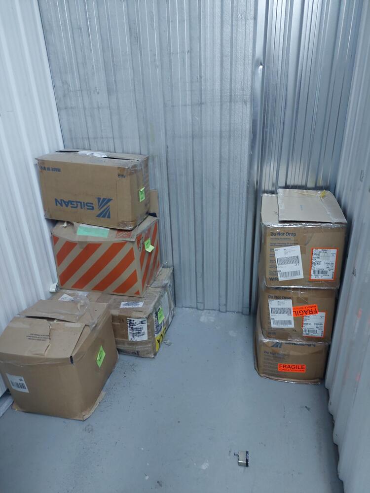 L022 - Depotium Mini-Entrepot - 892 Saint-Paul   auction IB-2972 20