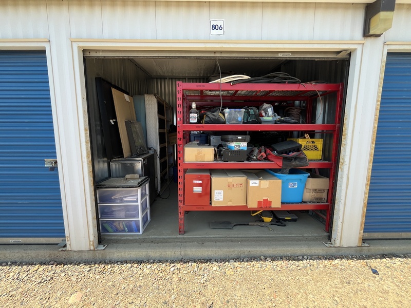 Main Yard  auction IB-6667 70