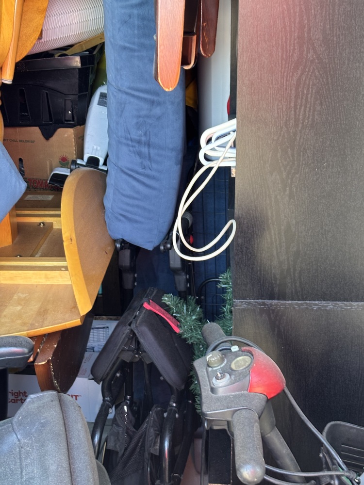 L187 - Access Storage - 679 Prospect Blvd -  Midland -   auction IB-8614 60