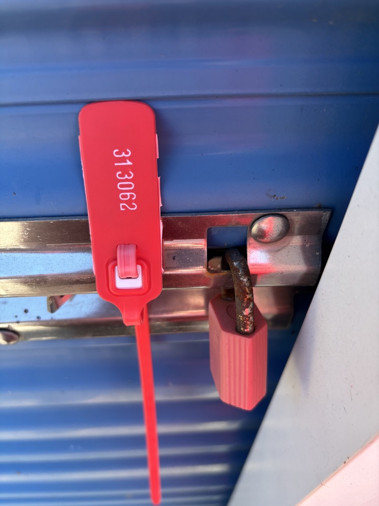 L187 - Access Storage - 679 Prospect Blvd -  Midland -   auction IB-8614 70