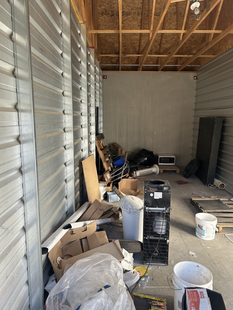 3307-StorageMart 52nd and Peigan Trail  auction IB-1565