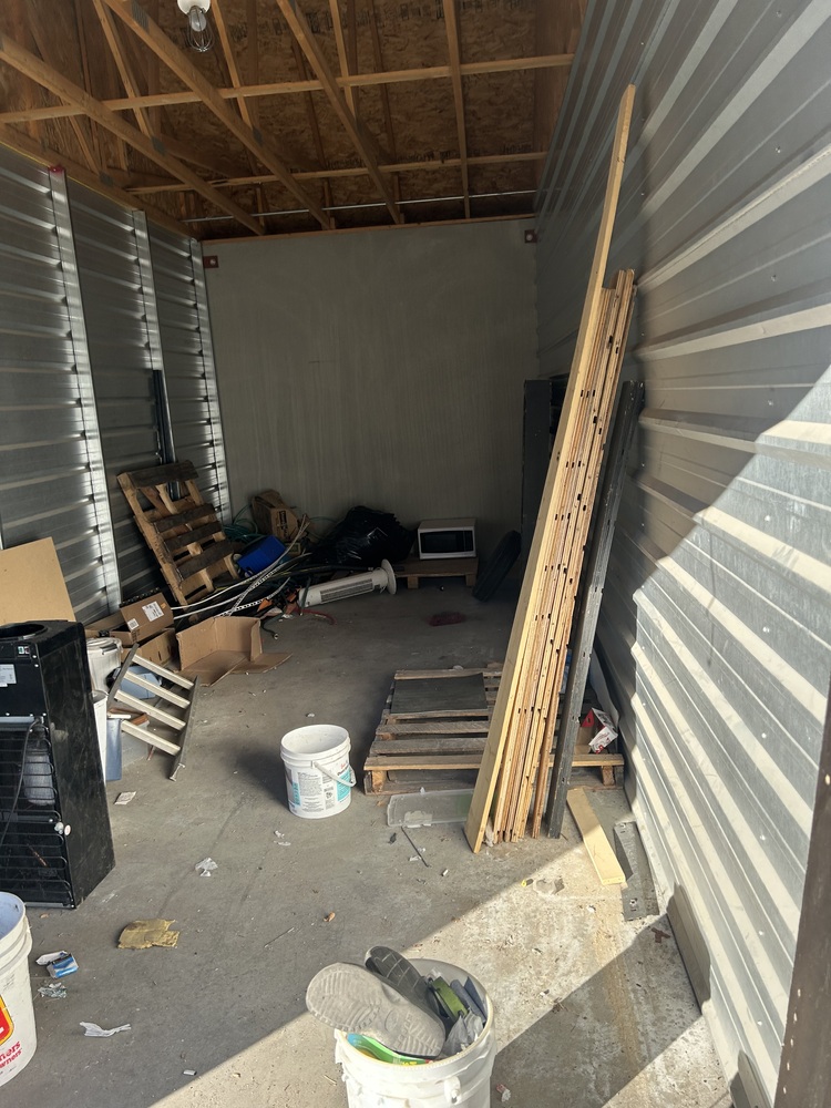 3307-StorageMart 52nd and Peigan Trail  auction IB-1565 10