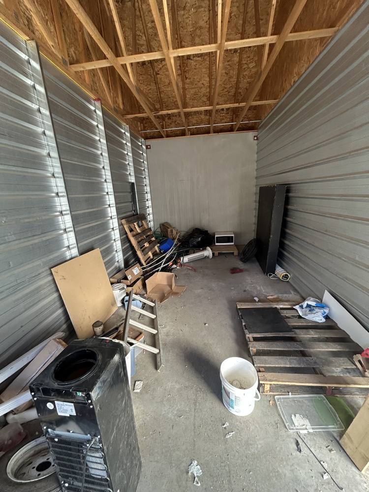 3307-StorageMart 52nd and Peigan Trail  auction IB-1565 30