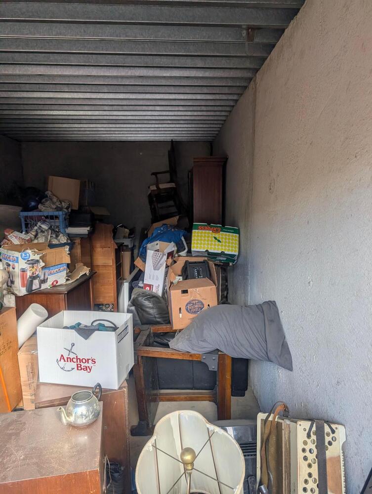 3310 - StorageMart Yellowhead Hwy & Winterburn  auction IB-1961 10