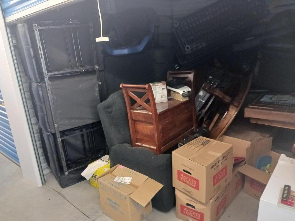 L009 - Access Storage - 1545 Victoria St.N. -   auction IB-1066 20