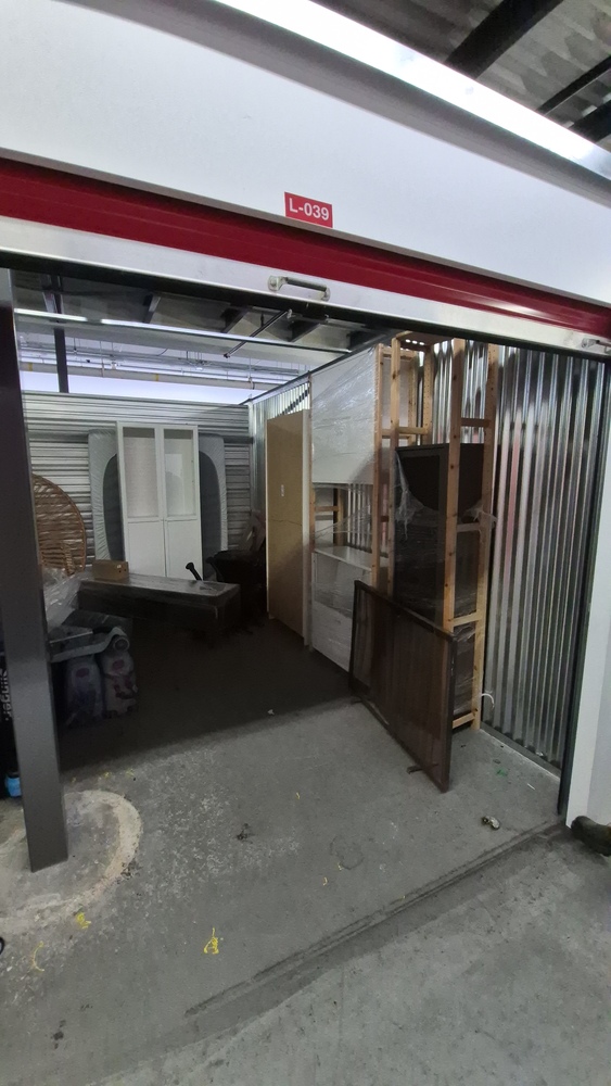 XYZ Storage - Laird  auction IB-4339 10