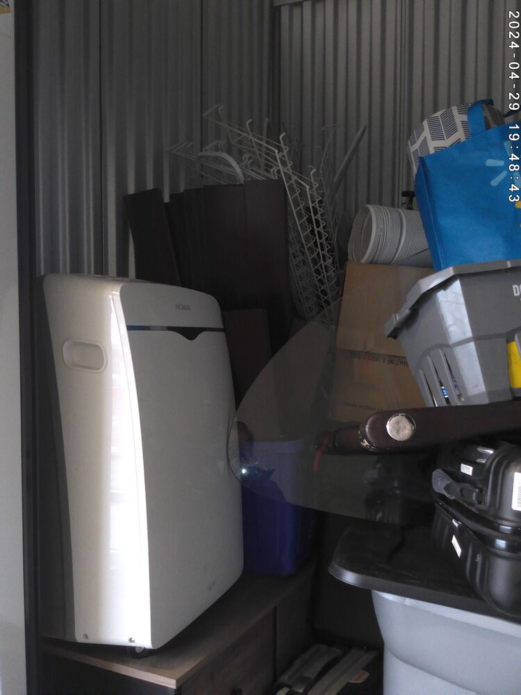 3401 - StorageMart SE Marine Dr & Knight St  auction IB-6629 40