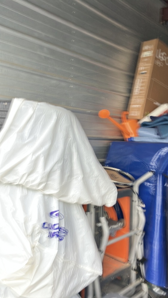 Advanced Self Storage  - North Vancouver  auction IB-7755