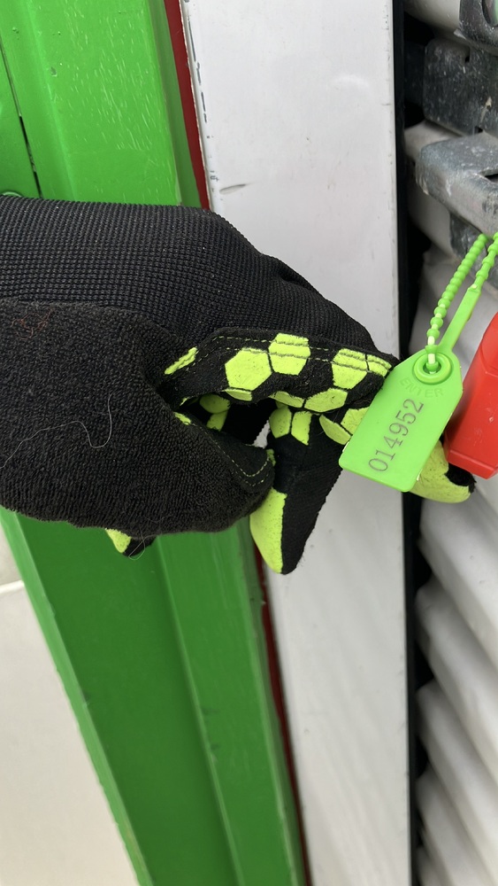 Advanced Self Storage  - North Vancouver  auction IB-7755 20