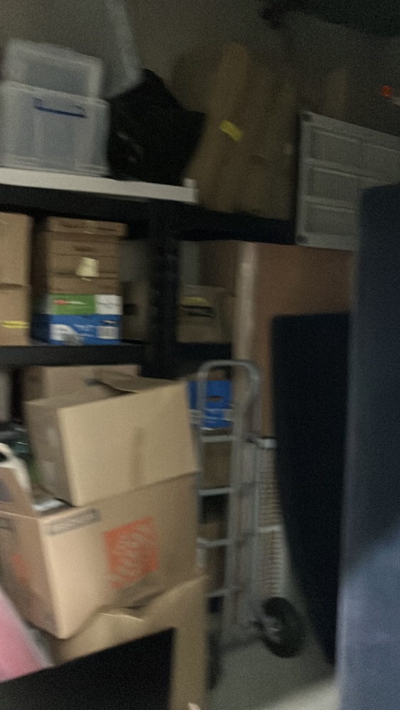 Advanced Self Storage  - North Vancouver  auction IB-3863 50