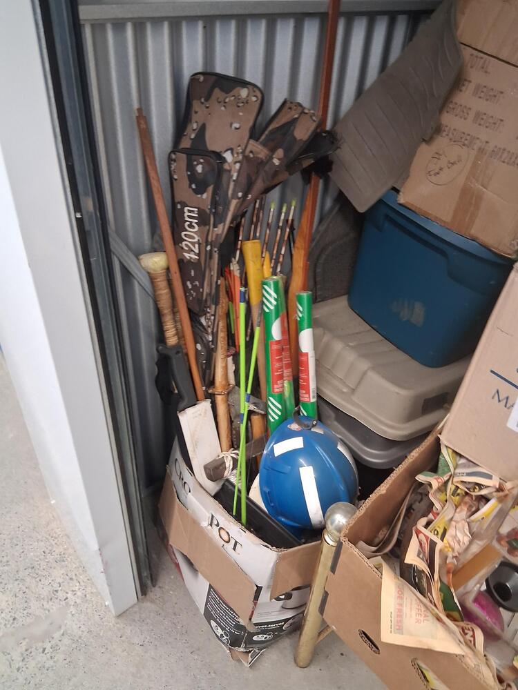 L042 - Access Storage - 3105 Kingsway East -   auction IB-2952 80