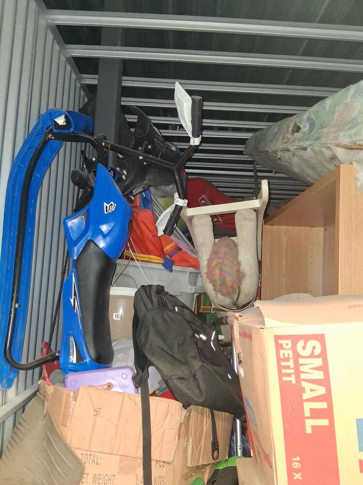 L042 - Access Storage - 3105 Kingsway East -   auction IB-2952 120