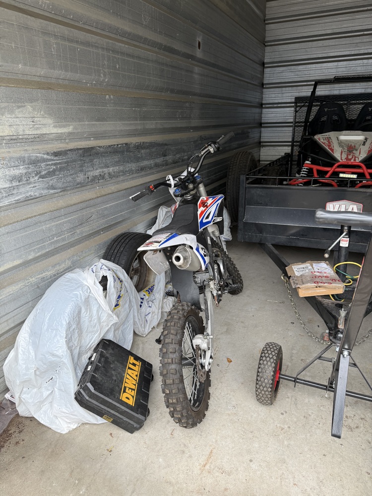 L001 - Access Storage - 137 Queens Plate Drive -   auction IB-2545 20