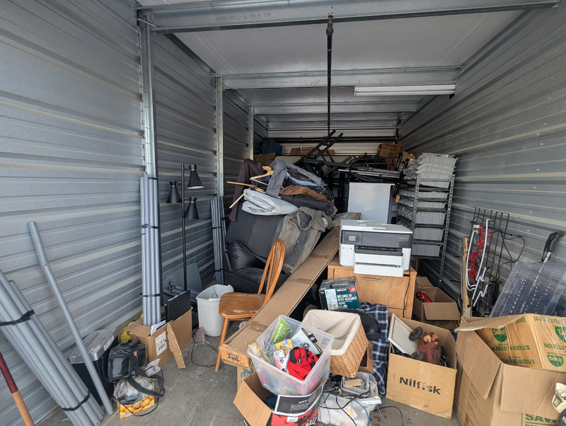 2551 - StorageMart Deerfoot Trail & Yankee Valley  auction IB-5804 10