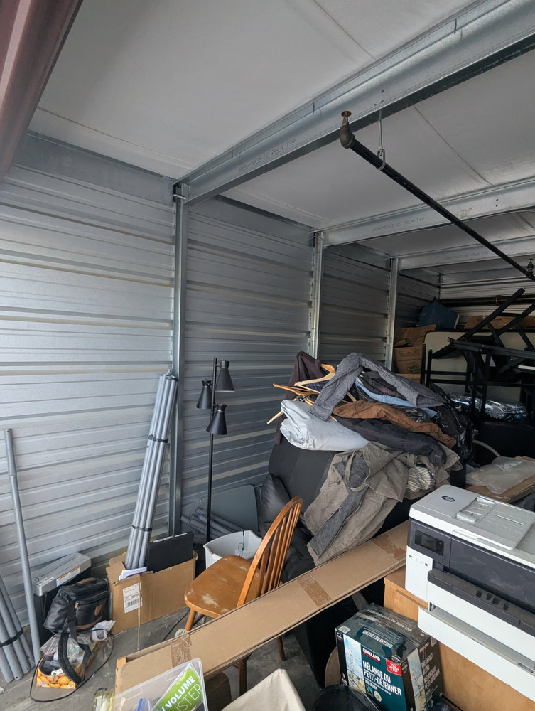 2551 - StorageMart Deerfoot Trail & Yankee Valley  auction IB-5804 30