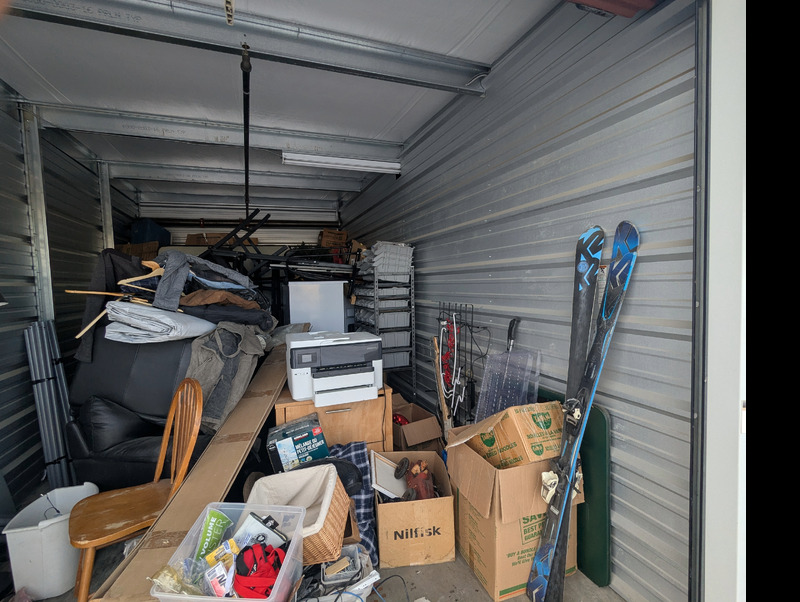2551 - StorageMart Deerfoot Trail & Yankee Valley  auction IB-5804 40