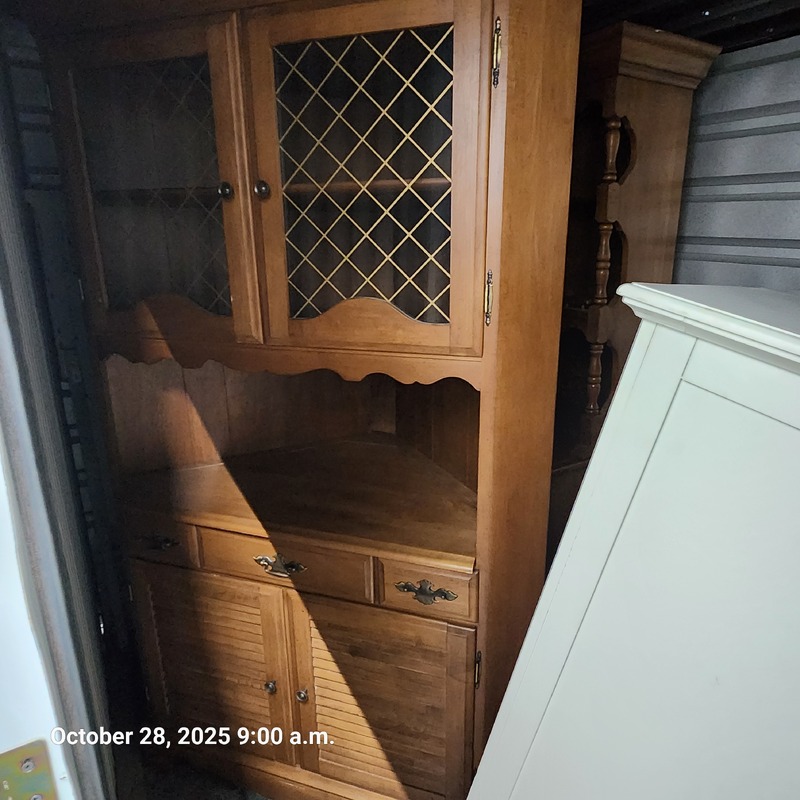 Moving & Storage of Kitchener  auction IB-8063