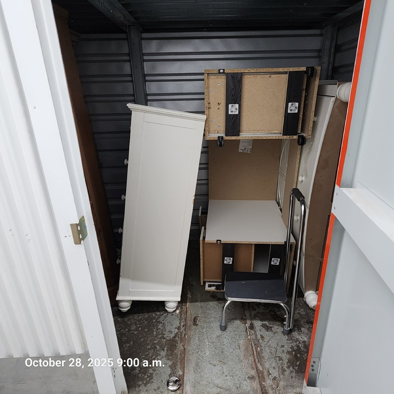 Moving & Storage of Kitchener  auction IB-8063 10