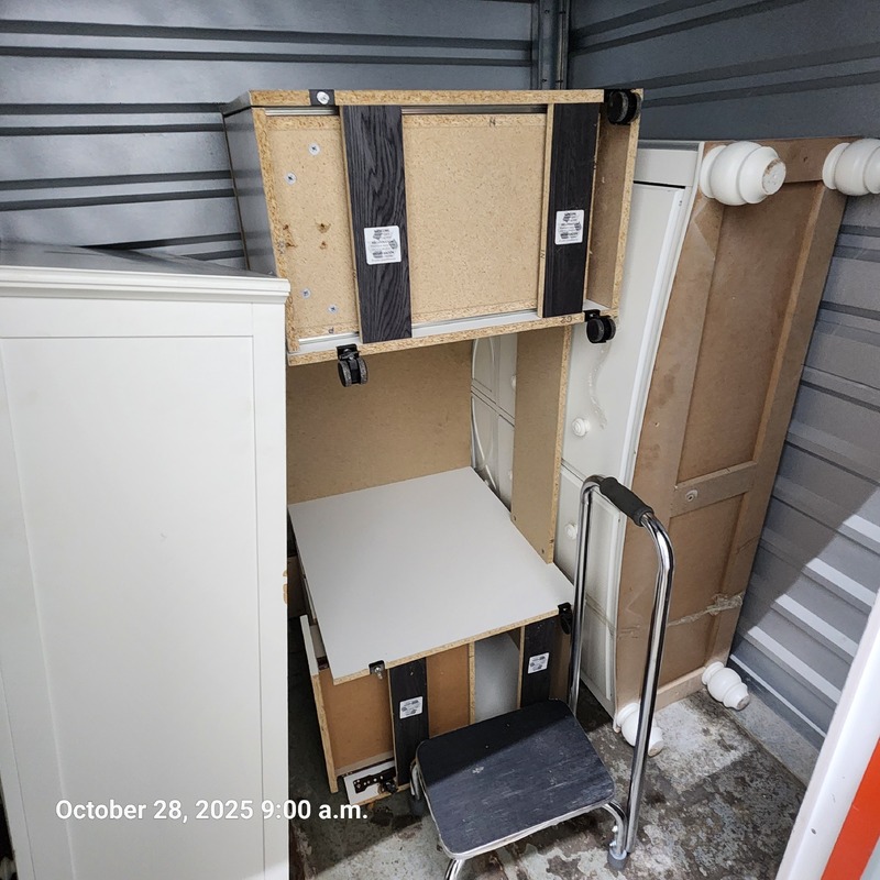 Moving & Storage of Kitchener  auction IB-8063 40