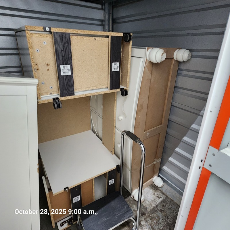 Moving & Storage of Kitchener  auction IB-8063 50