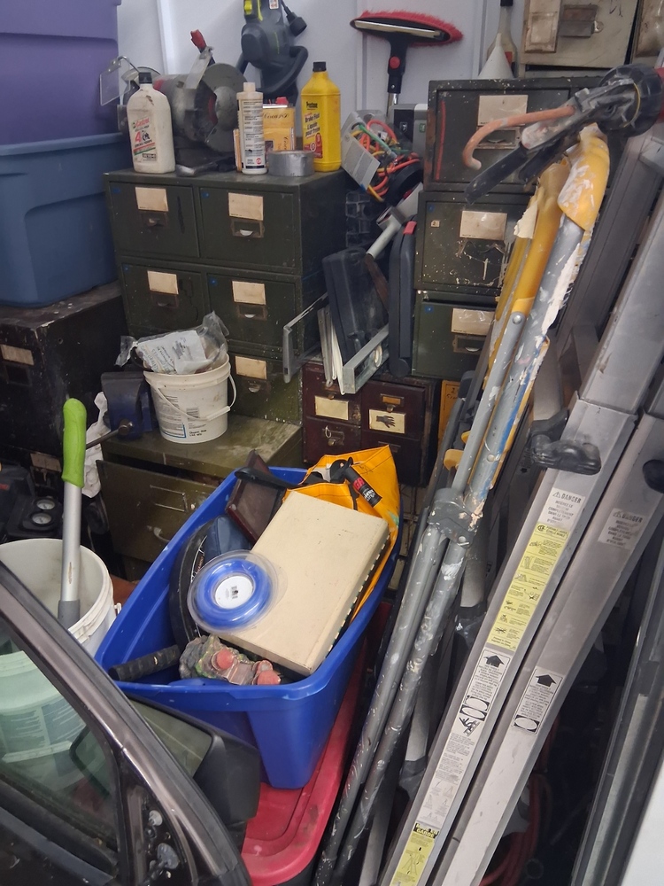 L024 - Depotium Mini-Entrepot - 3555 Boul Cremazie Est -   auction IB-1831 30