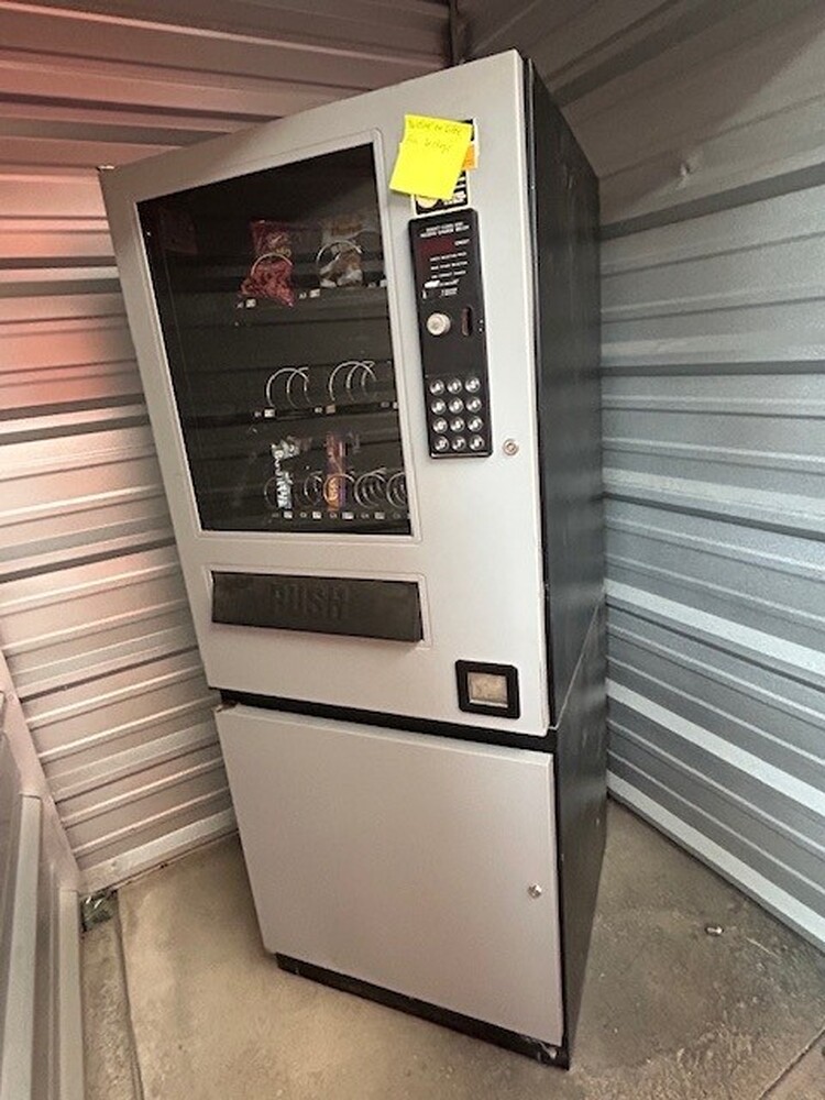 Public Storage P0053 -St-Joseph Blvd  auction IB-3762 10