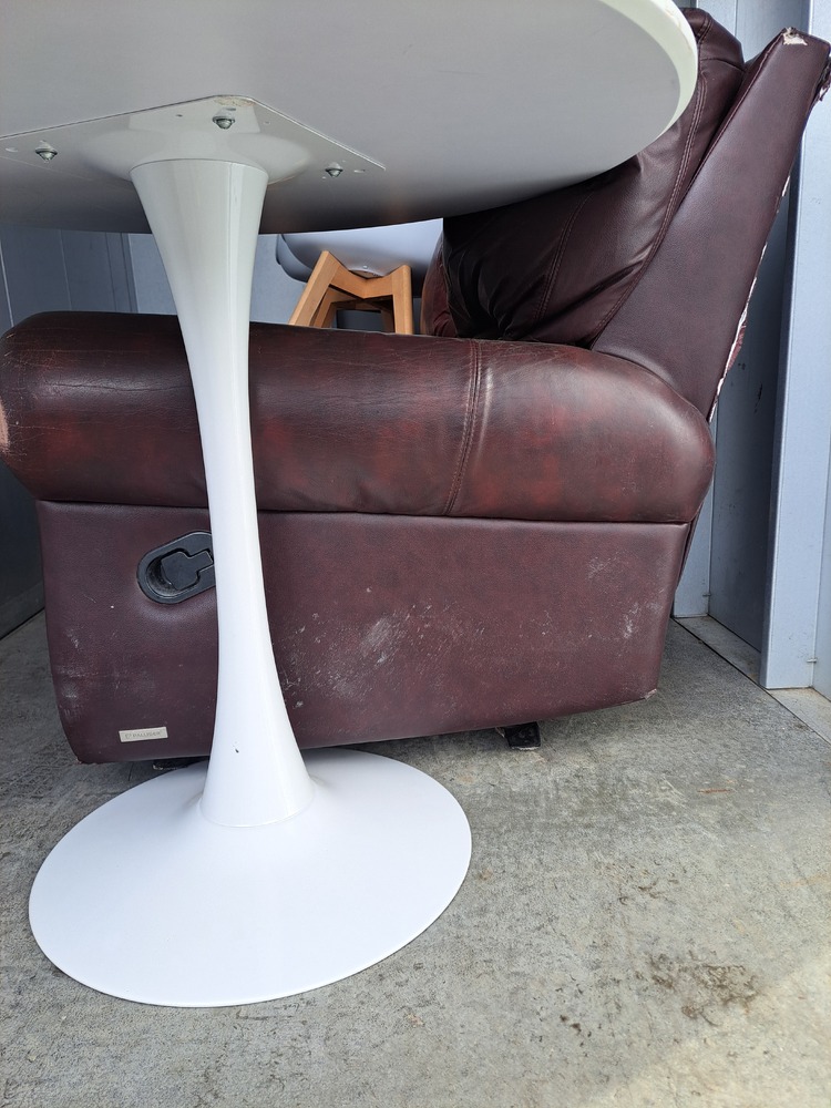 3004 - StorageMart St Thomas  auction IB-7467 70