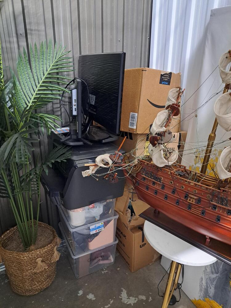 Montreal Mini-Storage - Hodge  auction IB-6218 20