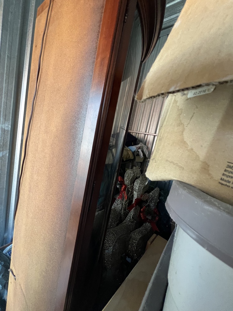 3004 - StorageMart St Thomas  auction IB-8114