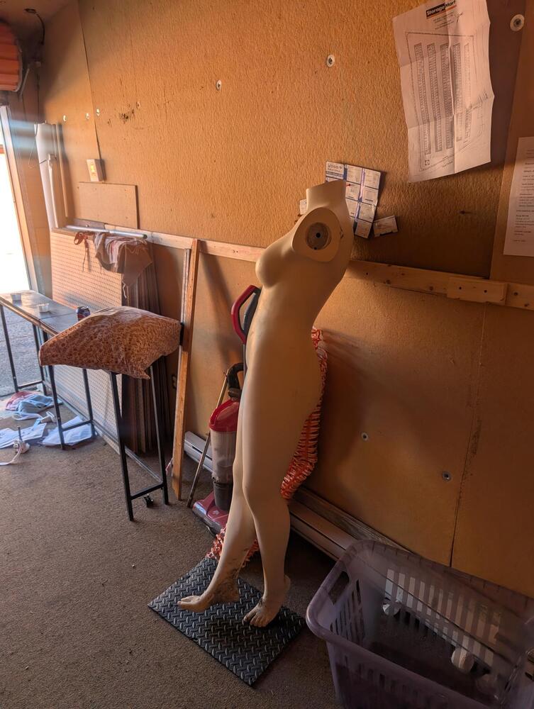 3104 - StorageMart Beauport  auction IB-2761 30