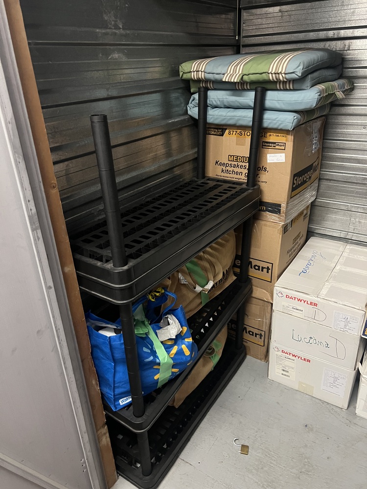 3106 - StorageMart St-Hubert  auction IB-1659