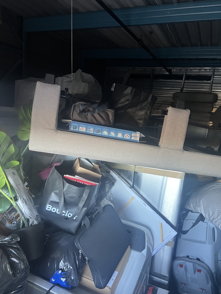 3106 - StorageMart St-Hubert  auction IB-1253 40