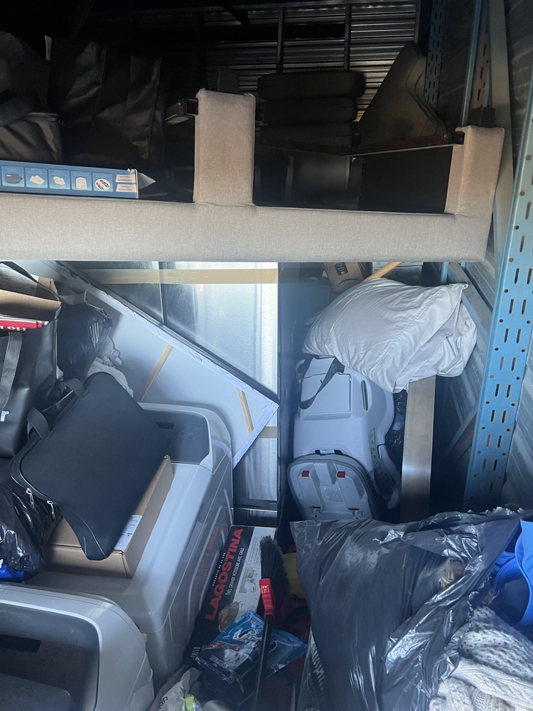 3106 - StorageMart St-Hubert  auction IB-1253 50