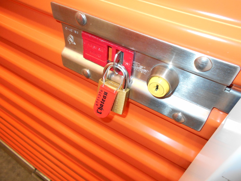 Public Storage P0039  - W 3rd Ave  auction IB-5067 70