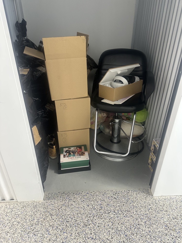 Q SELF STORAGE  auction IB-5796 40