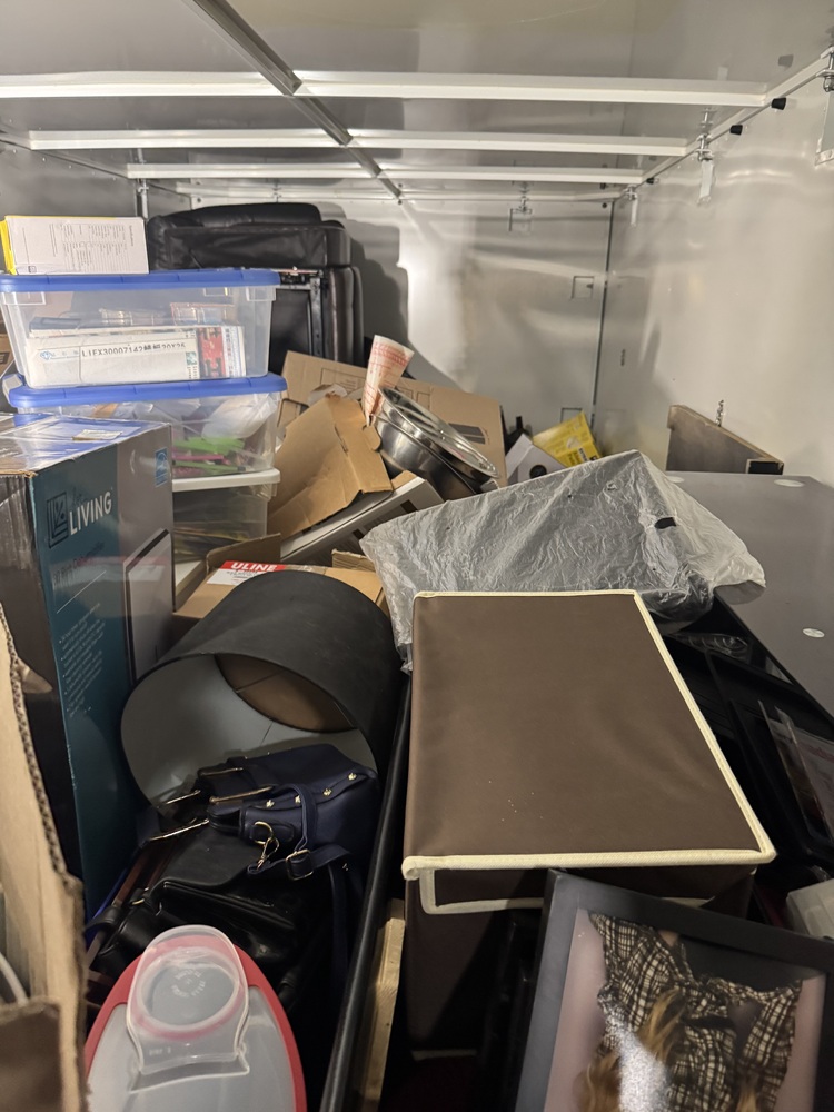 The Storage Box - Windsor  auction IB-7430 30